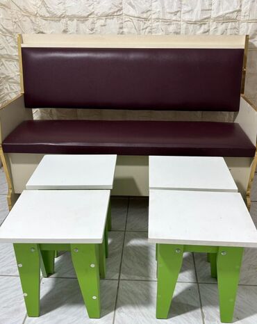 yellənən stol: Tahir . Divan və yanında 4 eded tabletka verirem pay 60 man satılır