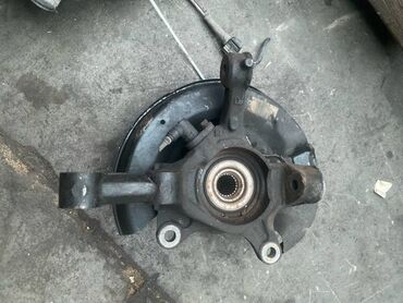 ось прицеп: Цапфа TOYOTA Vitz SCP10 1.0 2001 перед. прав. (б/у)