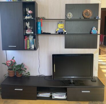 TV altlığı: İşlənmiş, Düz TV altlığı, Polkalı, Rusiya