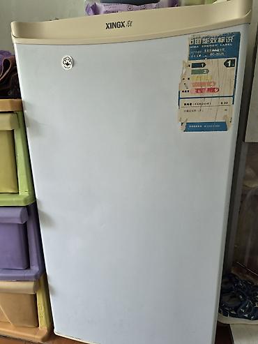 flip 3: Мини-холодильник XINGX BC-90JA - Компактный одно-дверный холодильник — 1