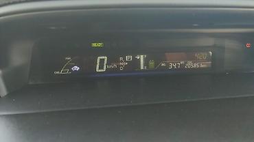 Toyota: Toyota Prius: 2012 г., Гибрид, Универсал — 10