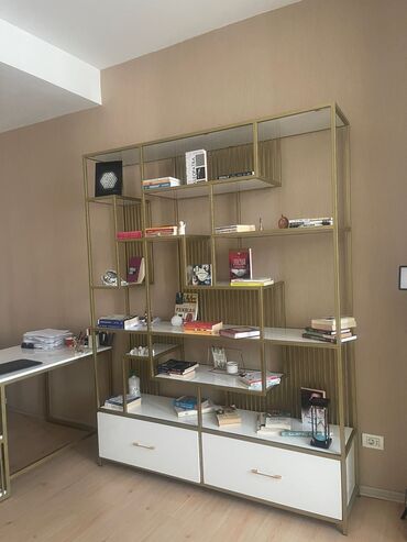 Ofis dəst mebeli: Ofıs ucun mebel tecili satılır 550 AZN Ela vezıyyetdedır. Sıfarıs