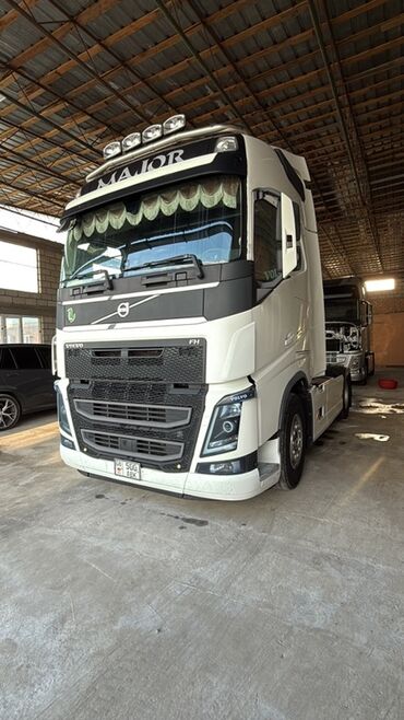 диски резина бу: Сүйрөгүч, Volvo, 2015 г., Прицепсиз
