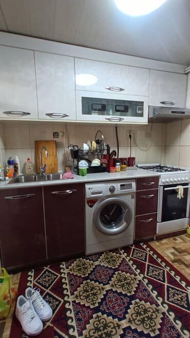 продаю дом город ош: Полдома, 80 м², 4 комнаты, Собственник