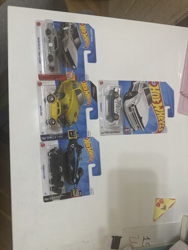 Oyuncaqlar: Hot wheels Nissan skyline Bumblebee Formula E gen 3 Mazda RX-7 Tek