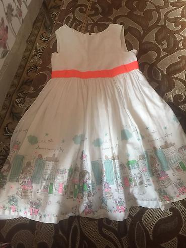 белое платье: Mothercare az geyinilib 5-6 yaş — 1