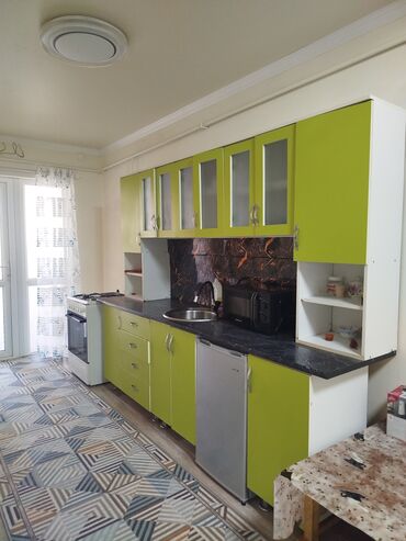 Посуточная аренда квартир: В Токмоке Сдаётся только для двоих, час, день, ночь, сутка, все — 4