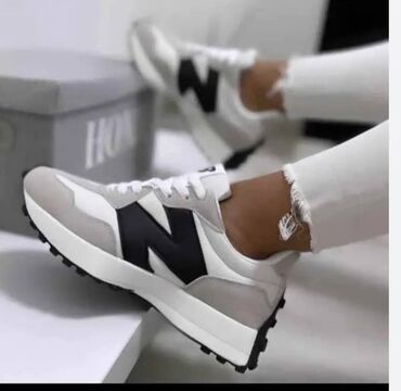 patike br 36: New Balance, 38