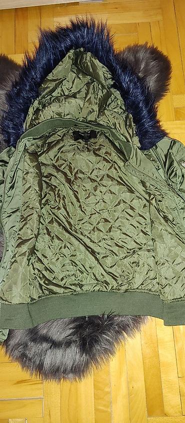 mamut duks: Zelena bomber jakna sa kapuljačom i bogatom veštačkom krznom u — 4