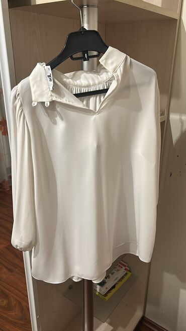 Digər qadın geyimləri: Hamisi Ideal veziyyetdedi. 42-44 olchu. Twist birinci l- 30 azn — 9