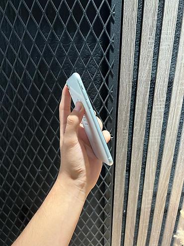 iphone xr 17: IPhone Xr, Б/у, 128 ГБ, Белый, В рассрочку, 75 % — 5