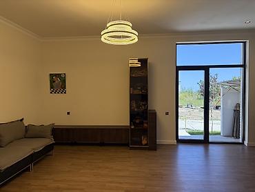 хбк квартира: Сары-Ой. Таунхаус 69кв с террасой 18кв, с мебелью и техникой. Ниже — 3