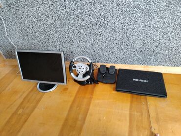 PS2 & PS1 (Sony PlayStation 2 & 1): Bu oyun dəsti Samsung brendinin monitoru, idarəedici sükan və