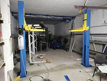 Avtoservis və qaraj üçün 2 dirəkli avtomobil qaldırıcı lift. Möhkəm