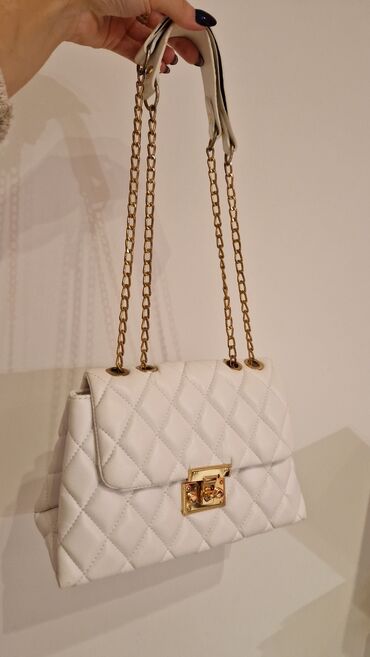 chanel crna torbica: Elegant purse