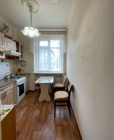 Продажа квартир: 2 комнаты, 63 м², Сталинка, 2 этаж