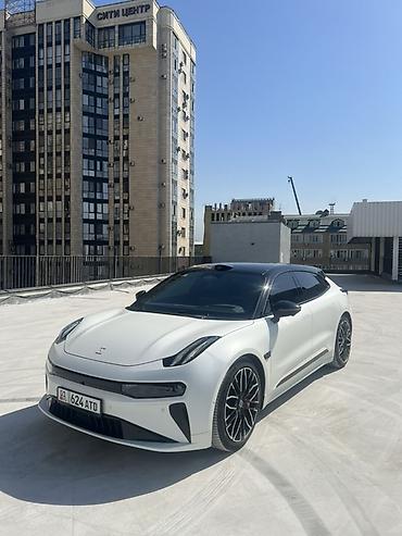 byd e2 2025: Zeekr 001: | 2024 г. Лифтбек — 3
