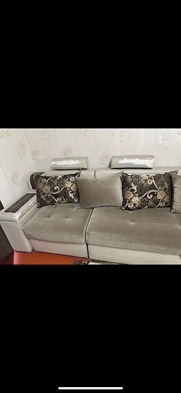 sofa: Угловой диван, C подушками — 3