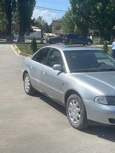 Унаа: Audi A4: 1996 г., 1.6 л, Кол менен иштөөчү, Бензин, Седан — 1