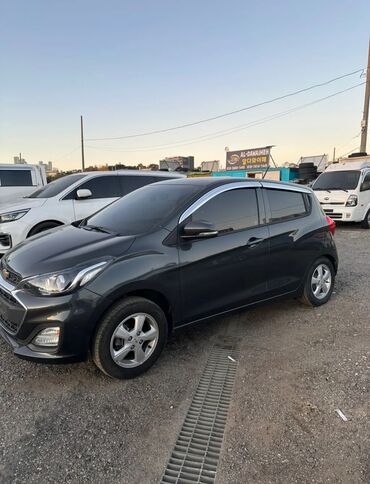 Chevrolet: Chevrolet Spark: 2019 г., 0.1 л, Автомат, Бензин, Хэтчбэк — 3