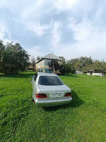 mercedes tap az: Mercedes-Benz E-Class: 2.4 l | 1998 il Sedan — 10