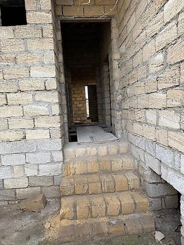 Həyət evləri və villaların satışı: Sumqayit Arxiv idaresinin arxasi. 76-cı məhəllə. Satış üçün yarımçıq — 8