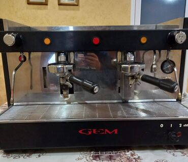gucci maska za telefon: Kafe aparat na prodaju Prodajem kafe aparat sa dve grupe Aparat je