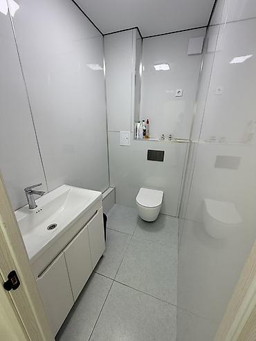 комерческие: Продажа магазинов В жилом доме, 91 м², Евроремонт, Отдельный вход, Цокольный этаж этаж — 8