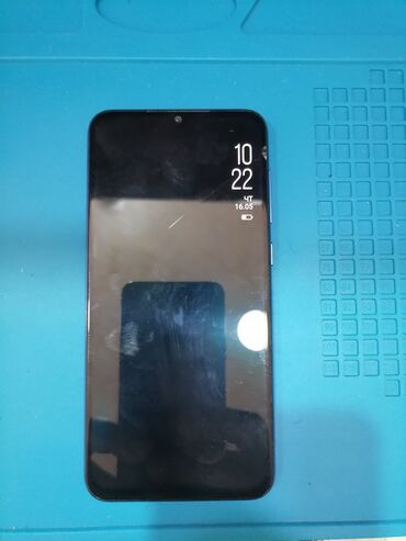 barter telfonlar: Xiaomi Mi 9 SE, 64 GB, rəng - Mavi, 
 İki sim kartlı