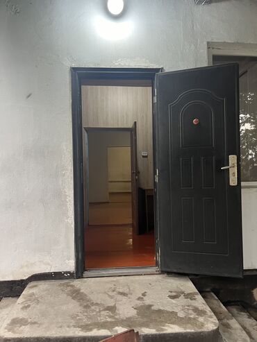 комната кызыл аскер: 100 м², 5 комнат, Утепленный, Бронированные двери, Парковка