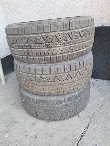 флипчарты 45 х 45 см: 225/45R18 (91T) (910). Абалы жакшы. 2шт