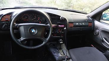 çanqan avto: BMW 3 Series E36 sedan, gümüşü rəng. - Orijinal BMW emblem və M paket — 8