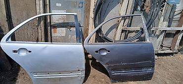 e28: Sağ arxa, Mercedes-Benz W210, 2000 il, Almaniya, Ünvandan götürmə — 1