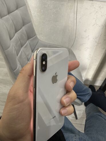 Apple iPhone: IPhone X, Б/у, 64 ГБ, Серебристый, Защитное стекло, Чехол, Кабель, В рассрочку