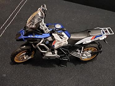 Figurice i makete: Motor BMW R1250 GS 1/12 NOVO! Vrhunski odradjen model BMW-a R1250 — 3
