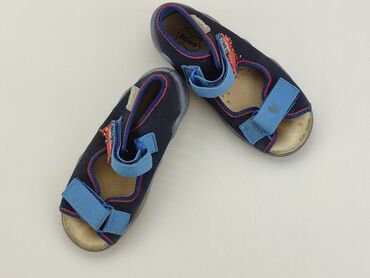 sandały z zakrytymi palcami dla dzieci: Sandałki 24, Używany