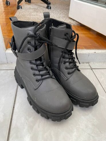 crne cizme iznad kolena: Ankle boots, 40