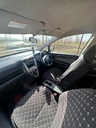спринтер полгрузовой: Honda Stream: 2002 г., 1.7 л, Автомат, Бензин, Универсал — 6