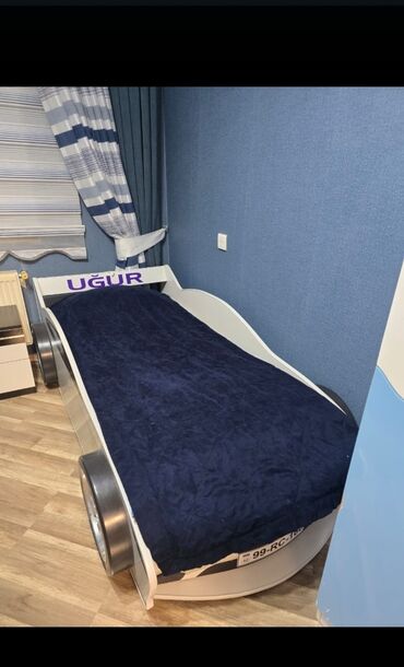 Matraslar: Bu gördüynüz mebilər hamsı bir yerdə 50 manat dı
