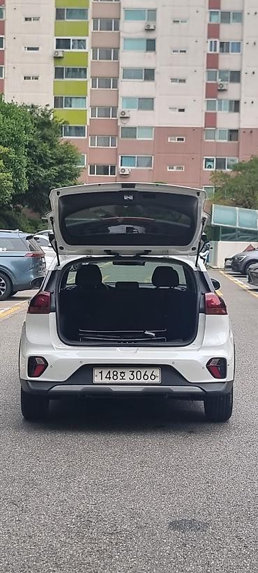 kia niro 2022: Kia Niro: 2021 г., Гибрид, Кроссовер — 4