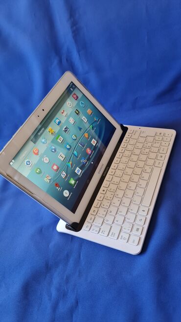 Tableti: 2 tableta sa orginalnim fabrickim tastaturama, kao novo sve, sve — 11