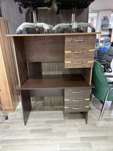 Ofis və oyun kresloları: Yeni, Təkərli, Qolları tənzimlənir, Dəri — 9