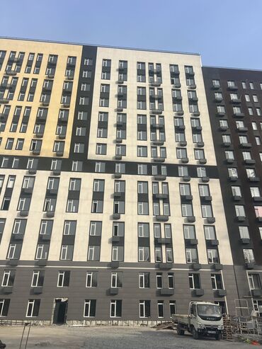 элитка дом: 2 бөлмө, 79 кв. м, Элитка, 8 кабат, ПСО (өзү оңдоп түзөтүп бүтүү үчүн)