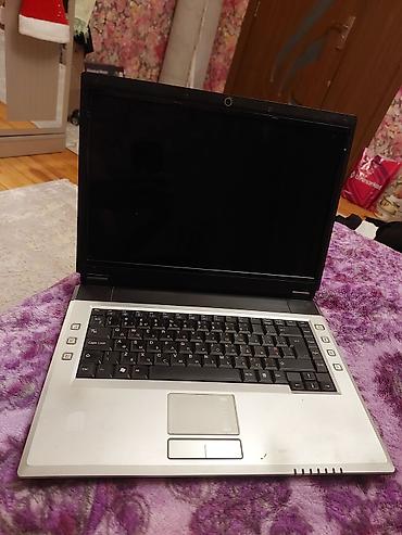 Digər noutbuklar və netbuklar: Klassik dizaynlı noutbuk - Ekran: təxminən 15–17 düym, parlak panel — 1