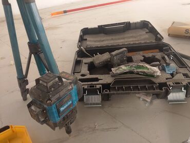 треноги для лазерных уровней: Продам лазерный уровень.покупал 2 недели назад новый, всё в комплекте