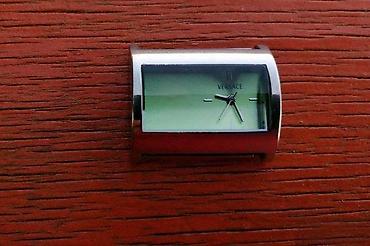 Ostali kućni aparati: Versace. Versace 6900 dinara Ispravan. Predivan Versace sat sa — 2