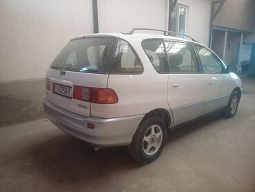 Toyota: Toyota Picnic: 1999 г., 2.2 л, Механика, Дизель, Минивэн — 4