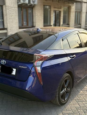 mini kuper: Toyota Prius: 2017 г., 1.8 л, Вариатор, Гибрид, Хэтчбэк — 9