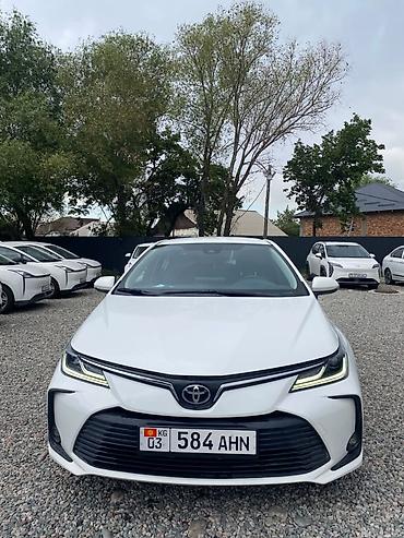 Toyota Corolla: 2023 г., Автомат, Бензин, Седан