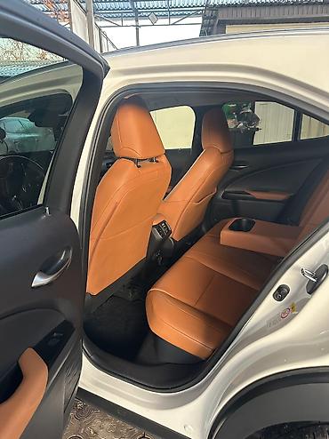 Lexus: Lexus : 2018 г., 2 л, Вариатор, Гибрид, Кроссовер — 8